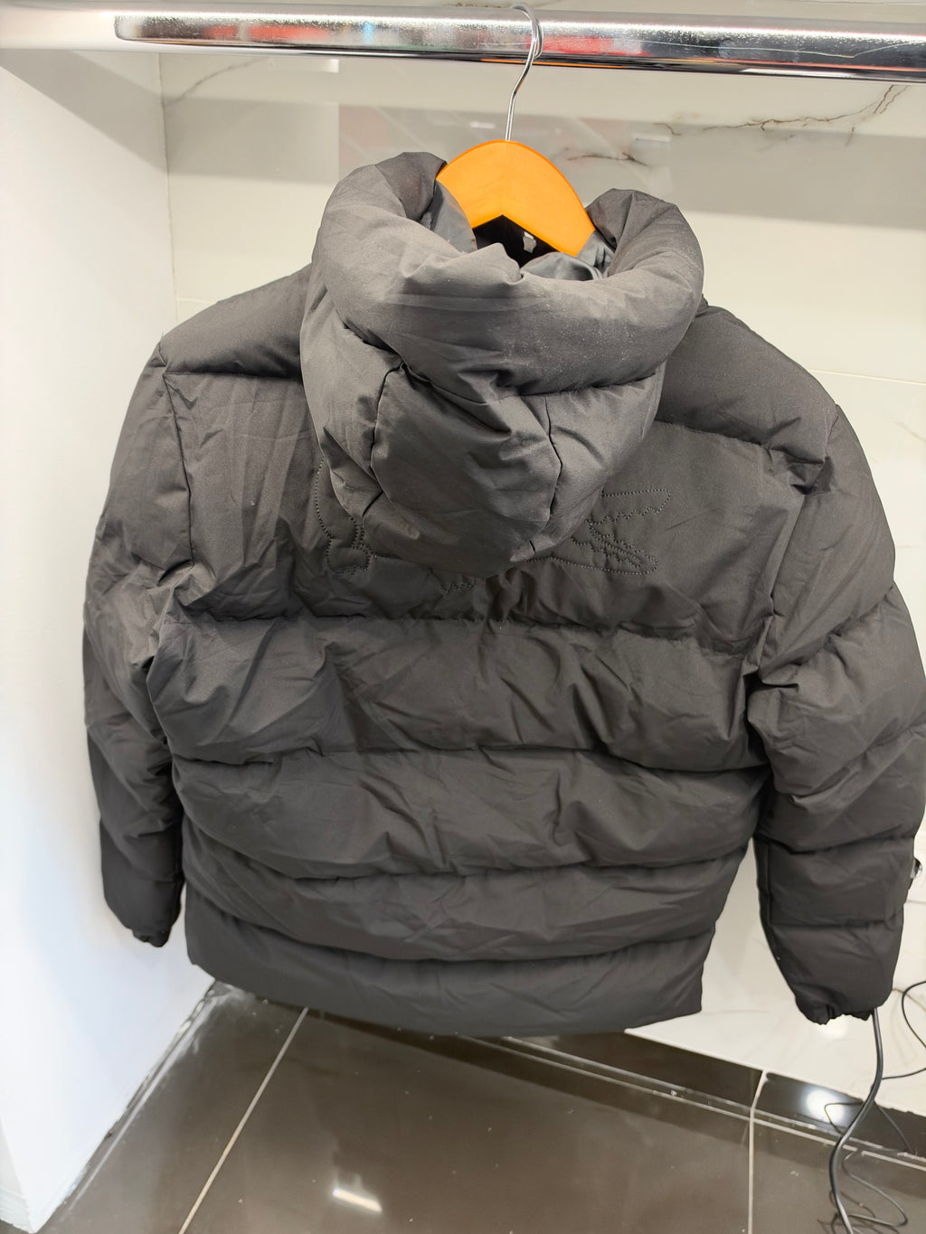 Lacoste Black Quilted Puffer Jacket – Μαύρο Φουσκωτό Μπουφάν με Κουκούλα