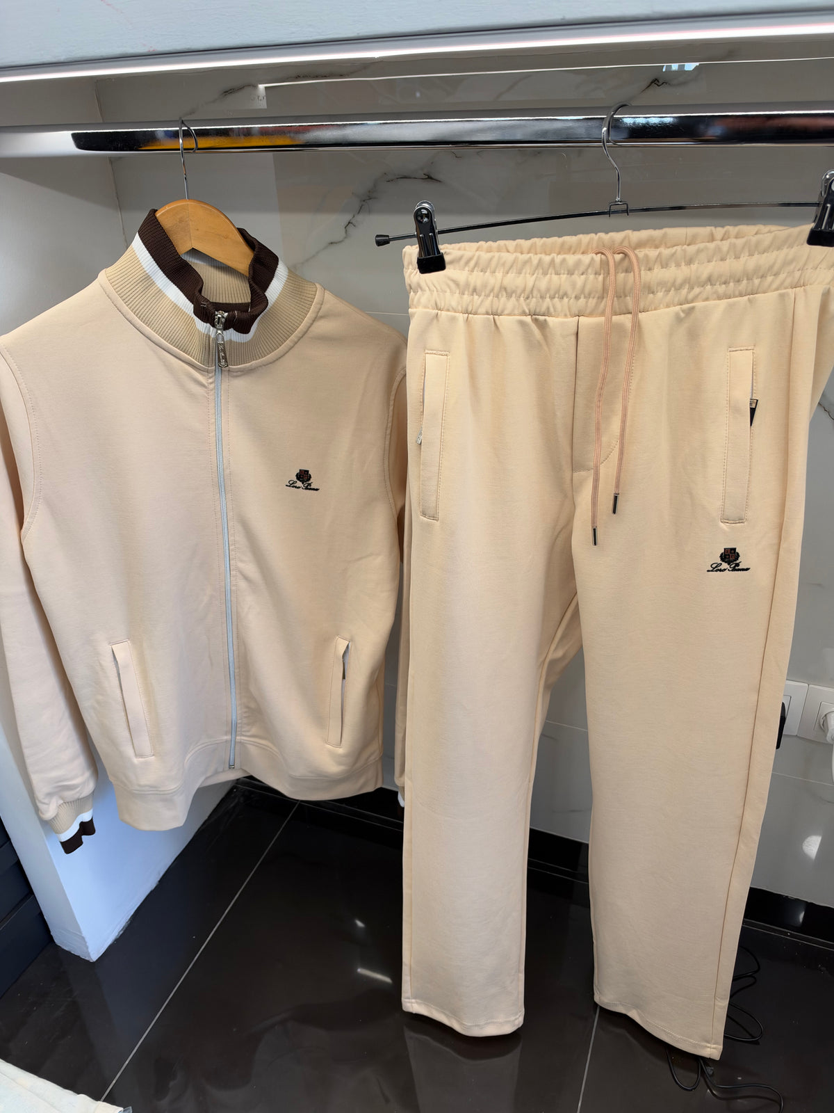 Loro Piana Classic Zip Tracksuit – Σετ Φόρμας Μπεζ