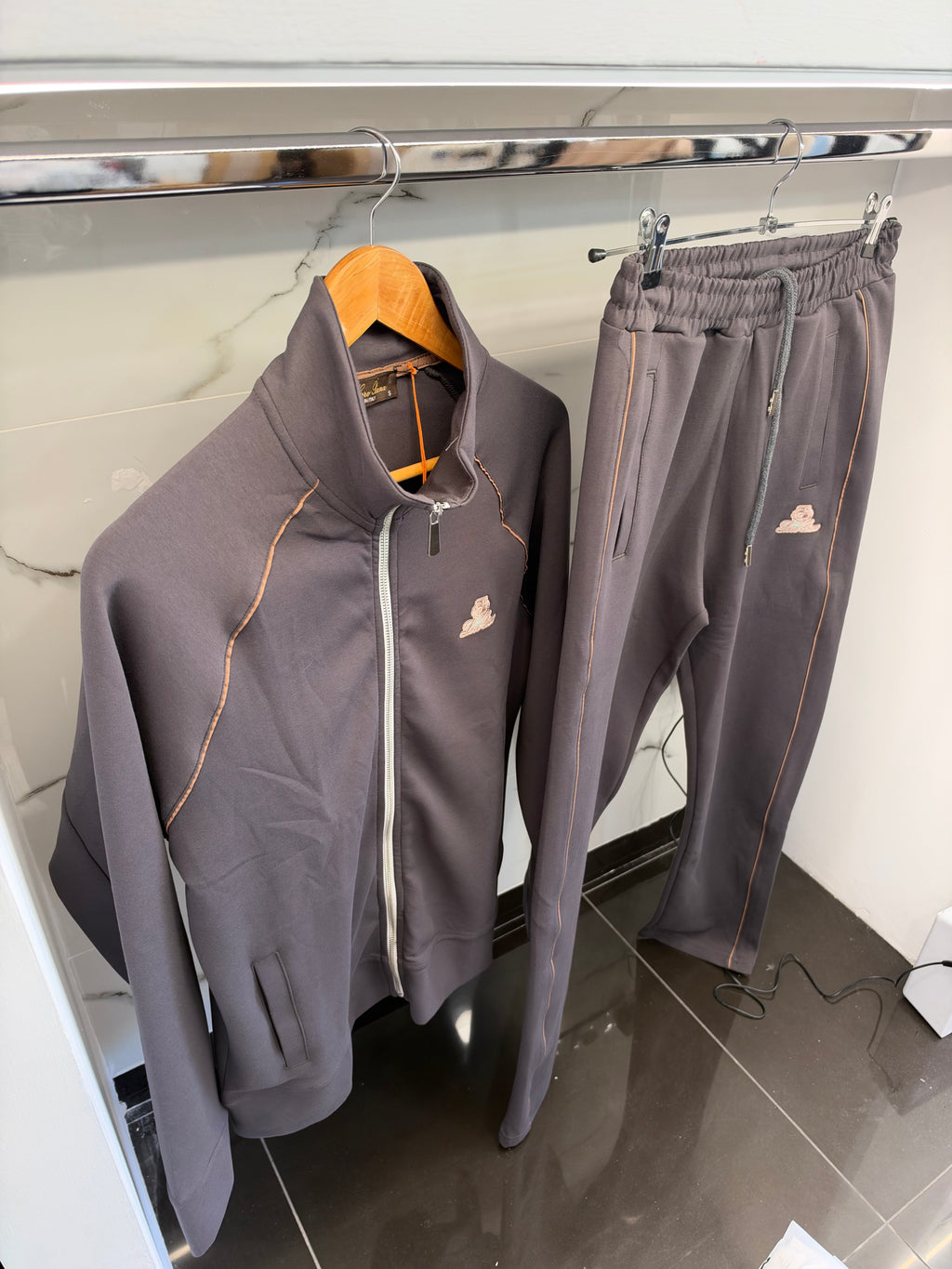Loro Piana Teddy Logo Tracksuit – Σετ Φόρμας Ανθρακί